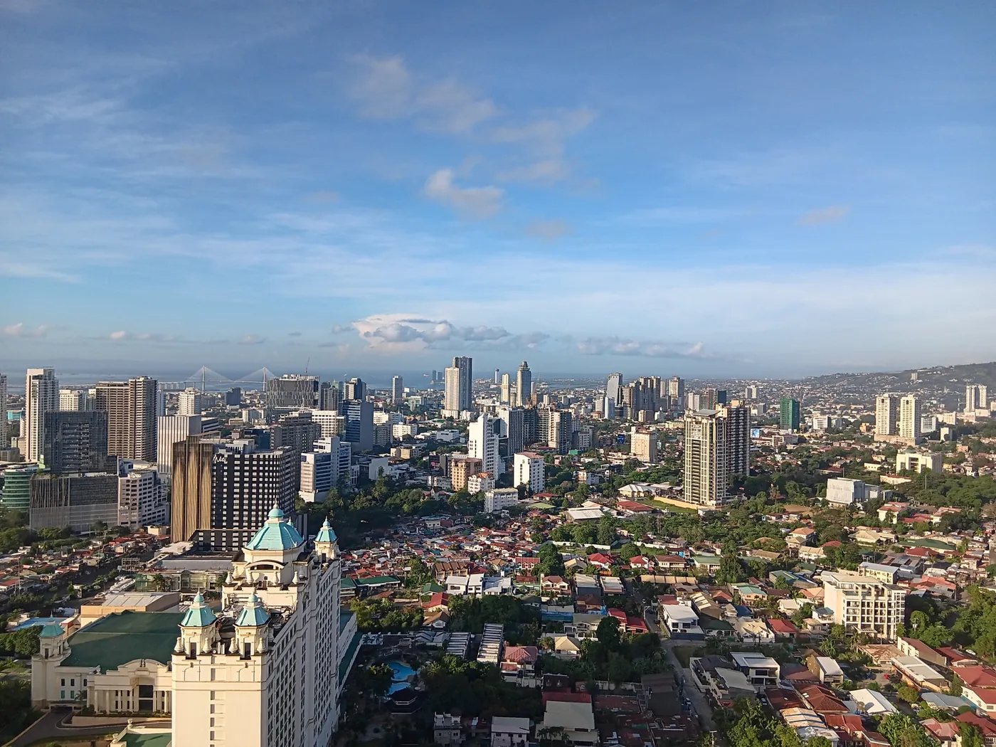Cebu Exchangeから望むセブ市街地の実景