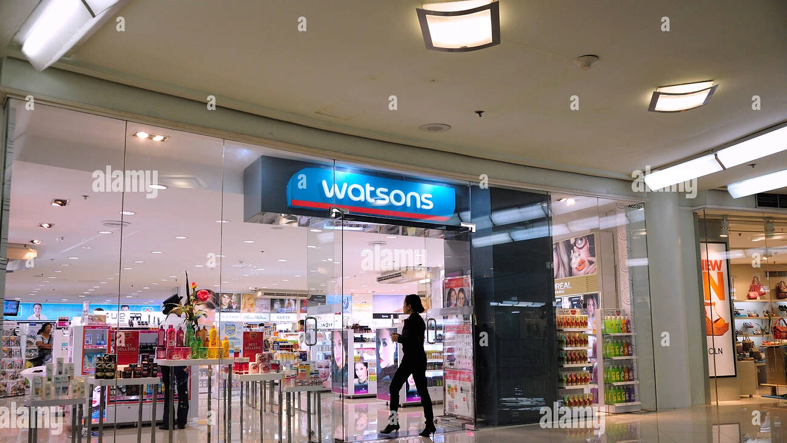 Watsonsと薬局