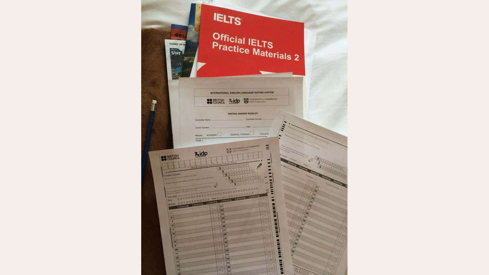 IELTS・試験対策教材でおすすめの学校を示す写真