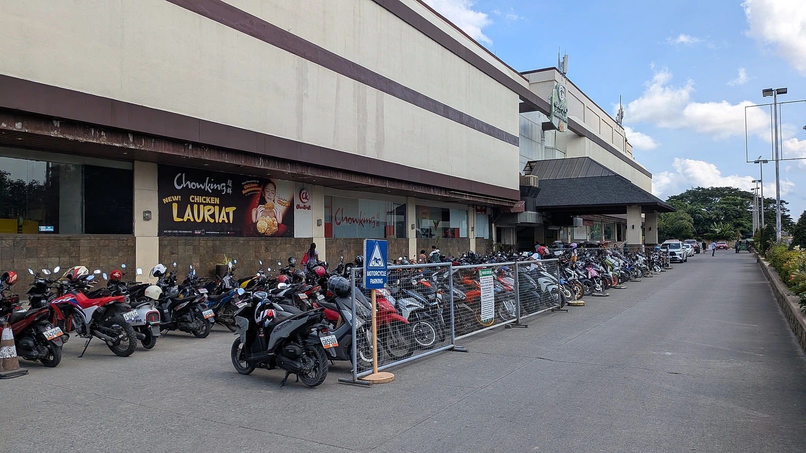 Gaisano Mactan Island Mallの買い物環境
