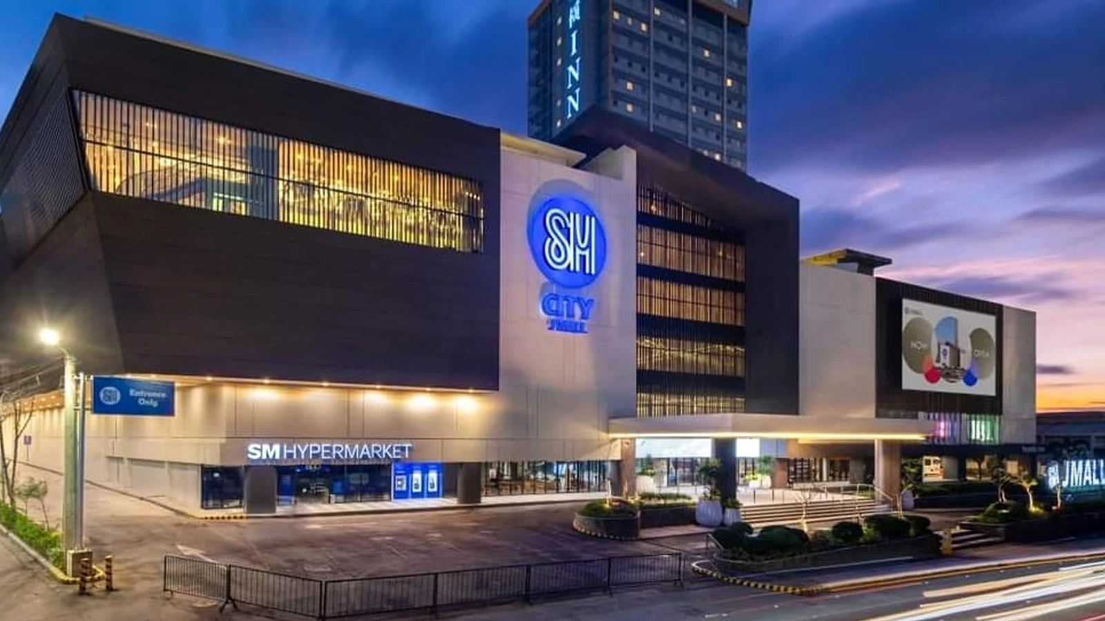 SM J Mall