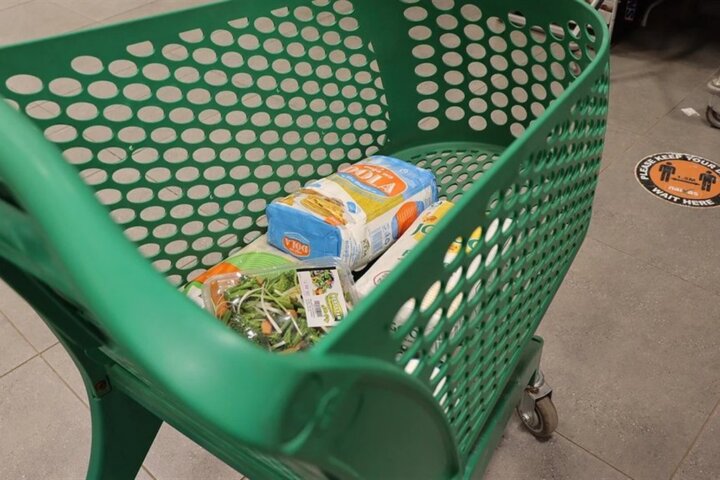 セブで日用品を買う様子