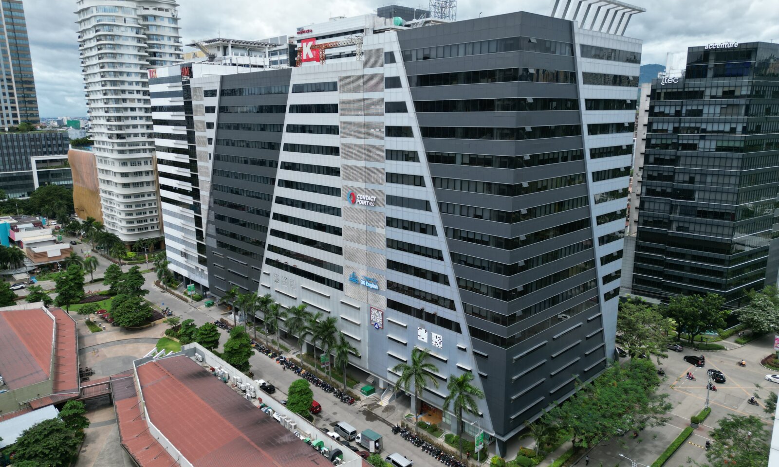 QQEnglish Cebu IT Park｜Skyrise 4から世界に英語レッスンを届けるEdTech企業
