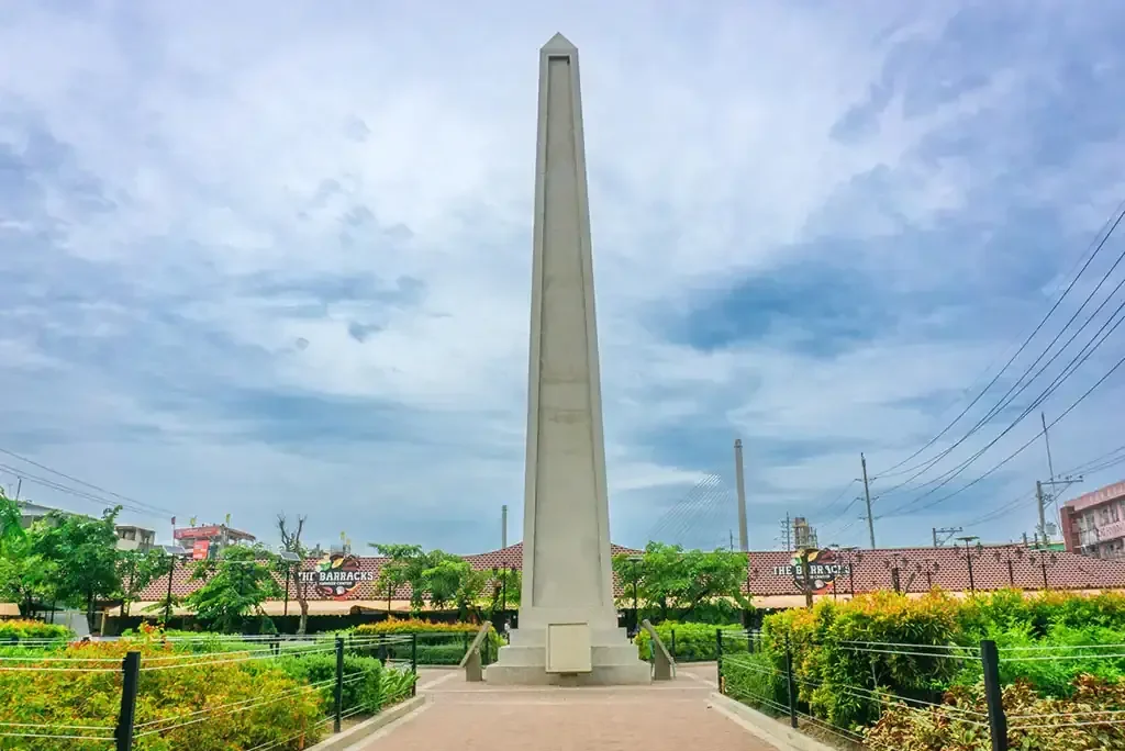 セブのFreedom Park｜Carbonの広場・記念物・散策の見どころを紹介する