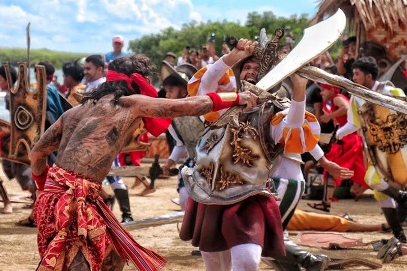 セブ・マクタン島の勝利を祝う「Kadaugan sa Mactan」とは？式典と再現劇