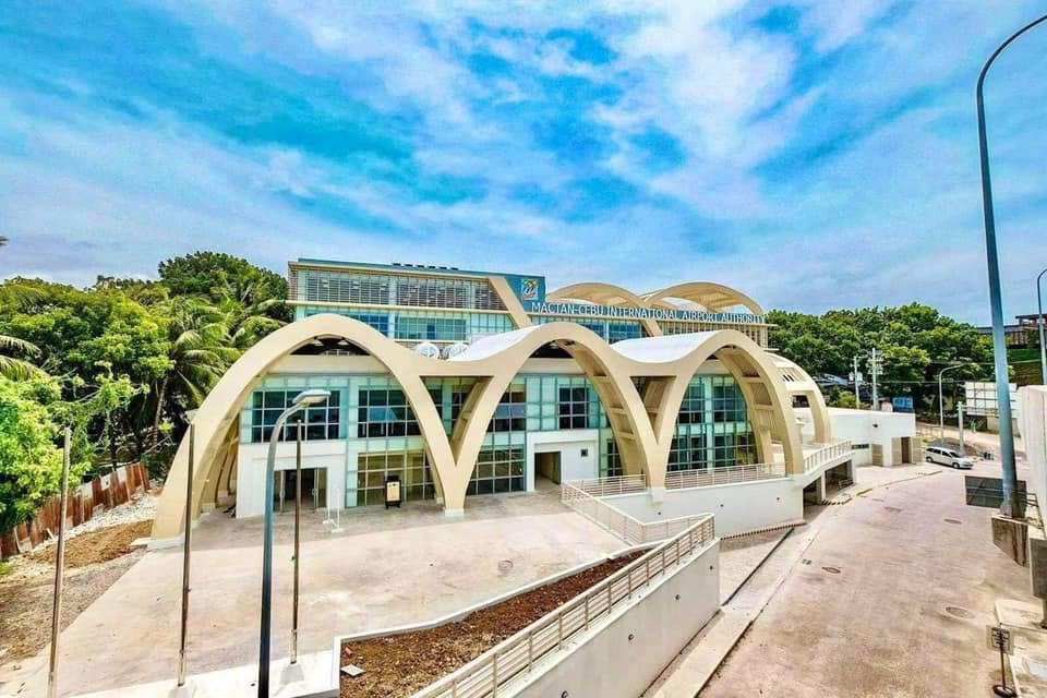 セブ・マクタン島のMCIAA Corporate BuildingとOne-Stop Shop｜空港の行政窓口と申請業務を紹介する