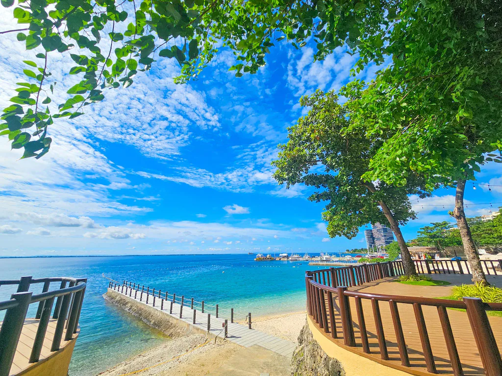 セブ・マクタンのSavoy HotelとMercure Mactan Cebuを比べる