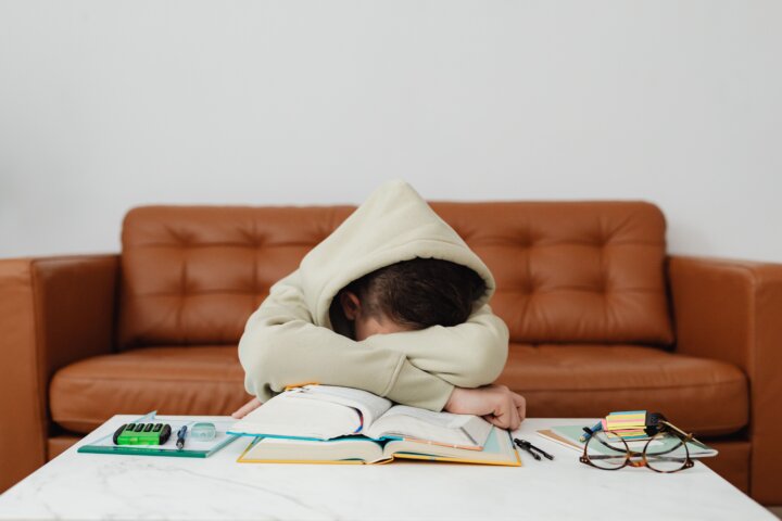 留学中、なぜ小さな選択だけで疲れる？
