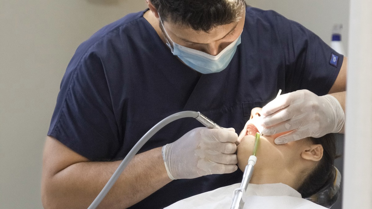Galleria CebuのClinic・Dental・Wellness｜診療・歯科・美容サービスの館内索引を確認する