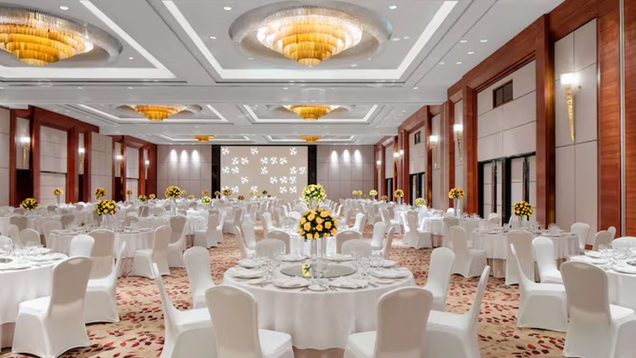 Radisson Blu Cebuの宴会場 | 着席・シアター・立食の定員と分割会場