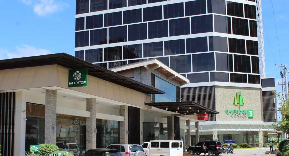 Oakridge IT Center 2フロアガイド｜店舗・駐車場・オフィス・12階クラブの構成を確認する