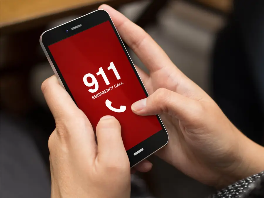 セブ島留学で深夜0時にEmergency。911へ電話したら留学生は何を聞かれる？
