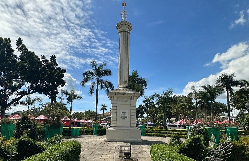 セブのPlaza Independencia散策 要塞前の公園・園路・休憩場所を紹介する