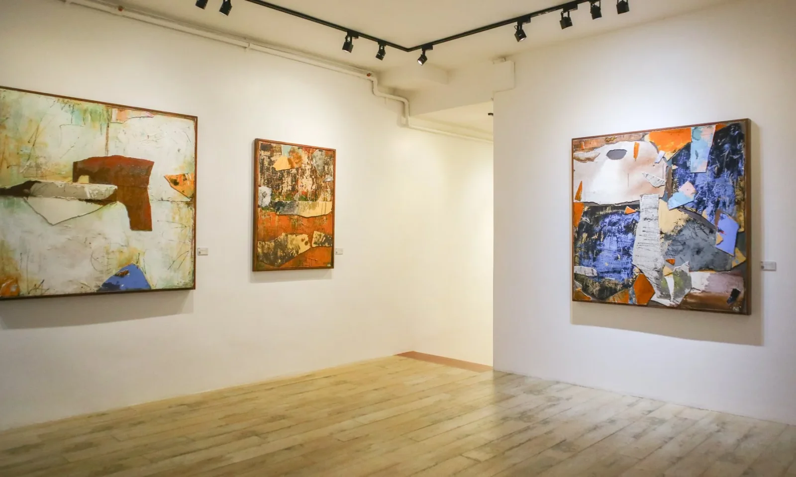 セブのQube Gallery Crossroads 現代アートの展示・作家・文化プログラムを紹介する