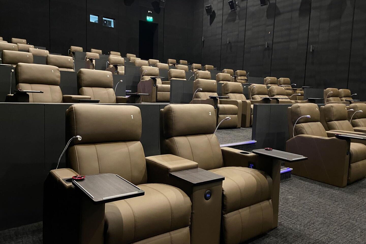SM Cinema City Cebu|通常館・IMAX with Laser・Director’s Clubの選び方