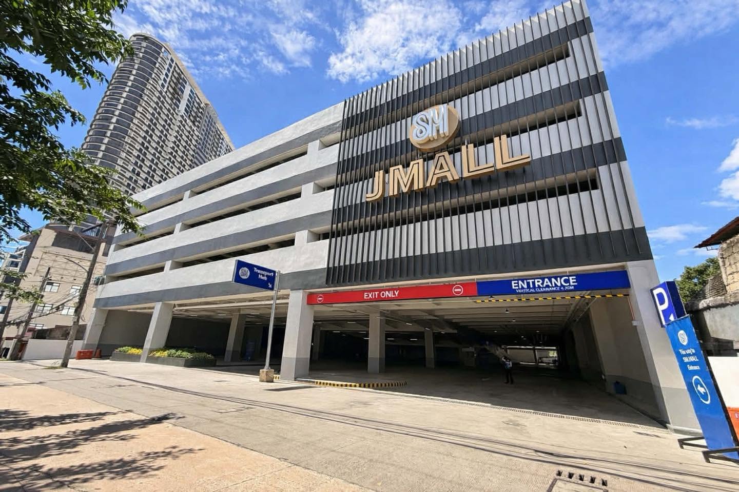 SM J Mall Parking Station|L. Jayme Roadからの車両アクセス