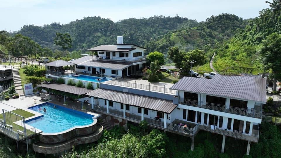 セブのSerenity Farm and Resort Malubogの貸切ハウスとグループ滞在を紹介する