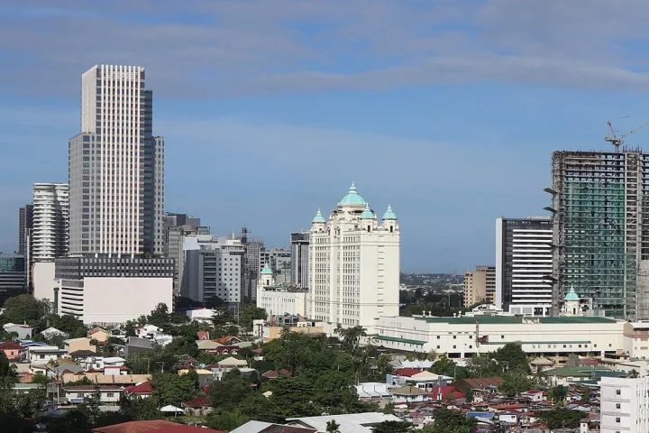 Gorordo Avenue側から見たCebu IT Park