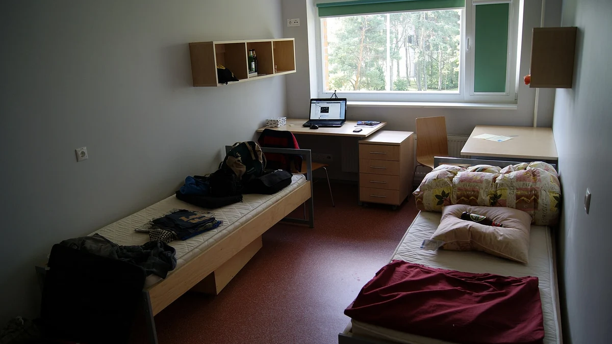 学生が生活する寮の部屋