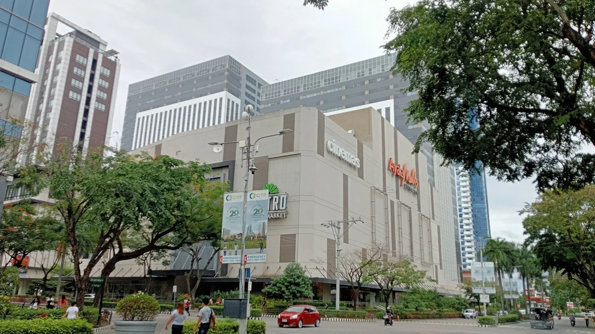 Ayala Malls Central Blocで店を探す｜各階の店舗を確認する【2026年版】