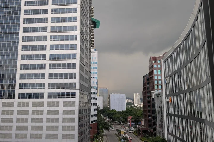 Samar Loop Cebu Business Park｜Skyrise・Bank・Corporate Officeが集まるLoop Street
