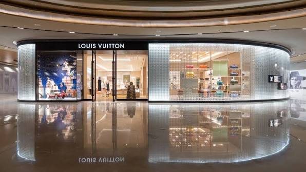 セブのLouis Vuitton NUSTAR Cebu｜場所・営業時間・来店予約ガイド (1)を確認する