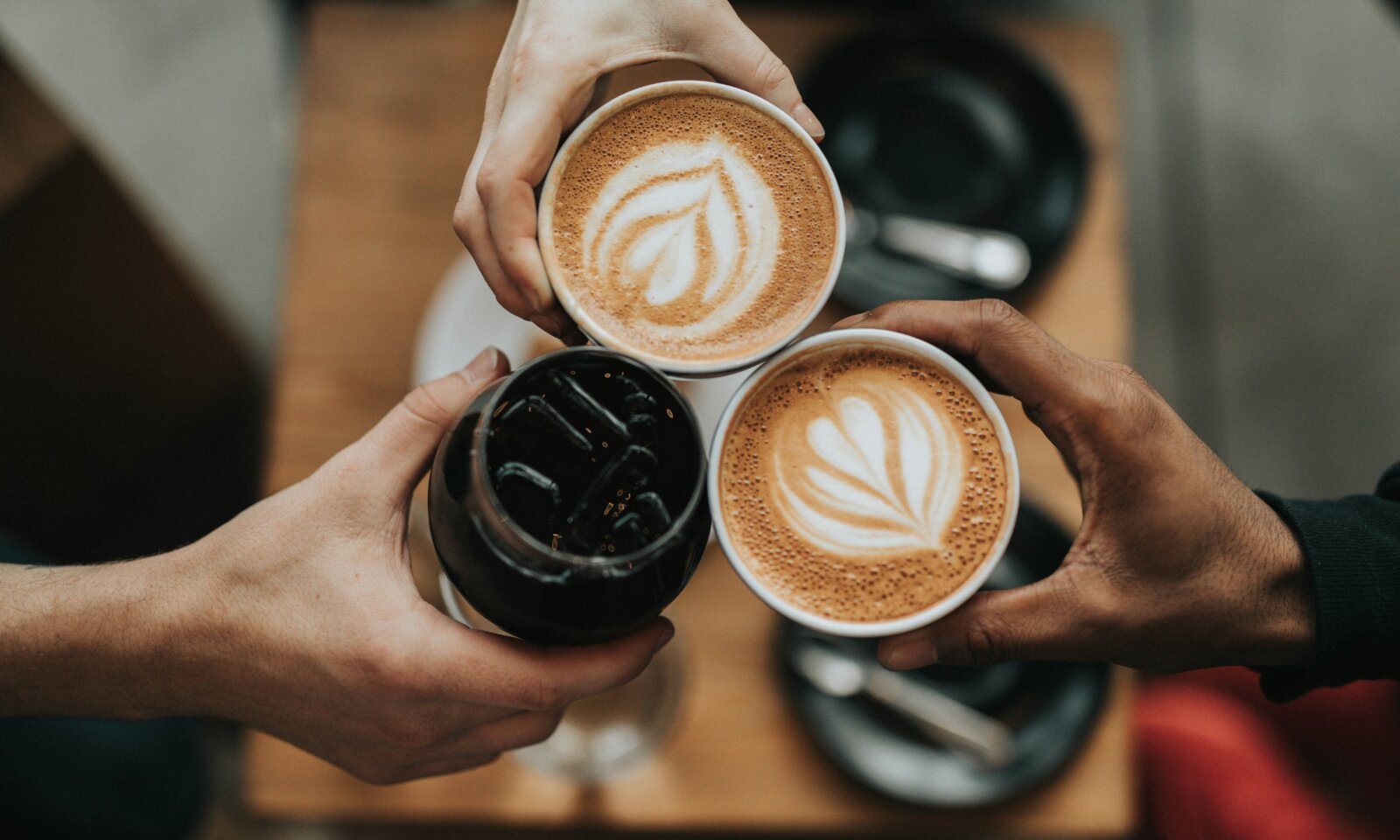 セブ市のRobinsons Fuenteの飲み物選び｜ZUS・PickUp Coffee・A Little Teaを紹介する