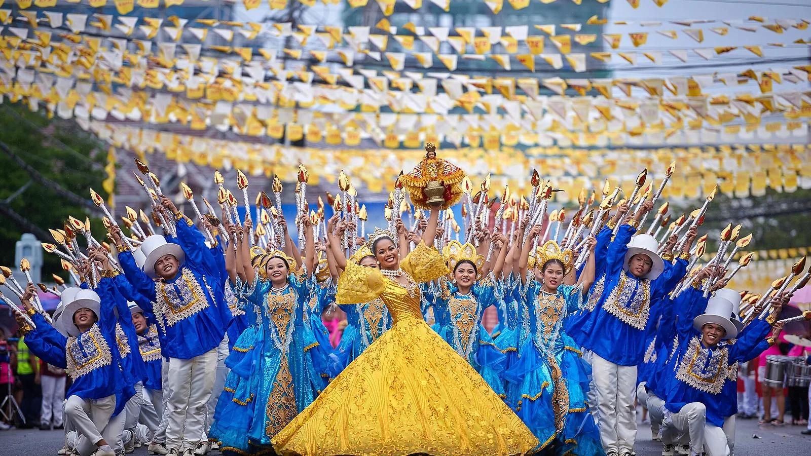 シヌログの踊り