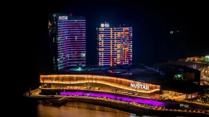 夜のNUSTAR