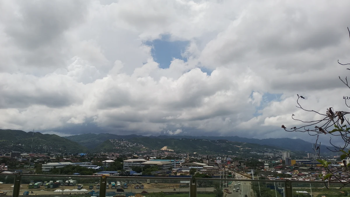 サウスロード地区から望むセブ市街