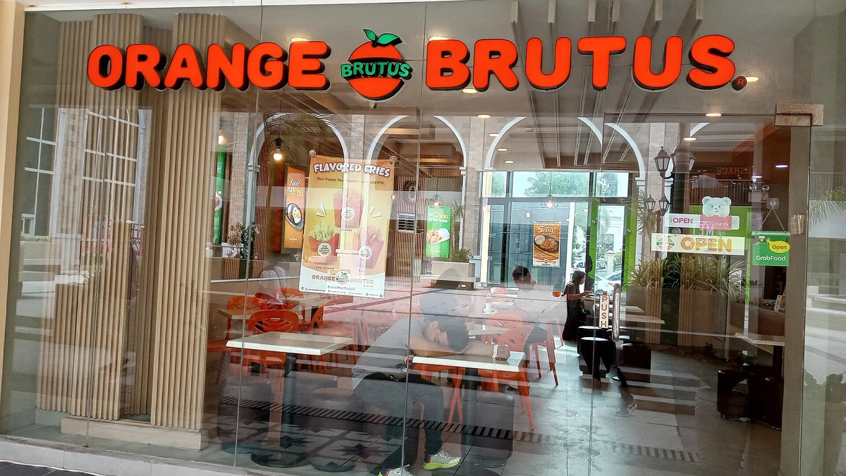 セブ最初のハンバーガー店を₱494で｜オレンジブルータス4品の食べ比べ