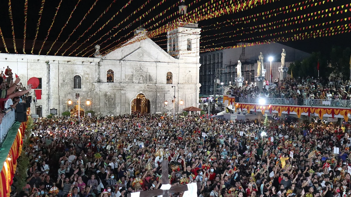 Basilica Minore del Santo Niño(Sinulog期間の夜、2023年)