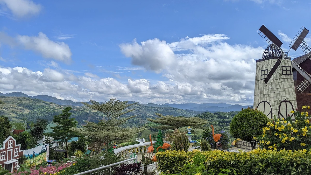 Sirao Gardenの花と園内風景