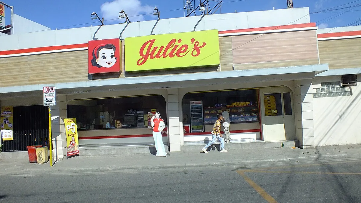 Talamban(Cebu City)のパン店Julie's Bakeshop