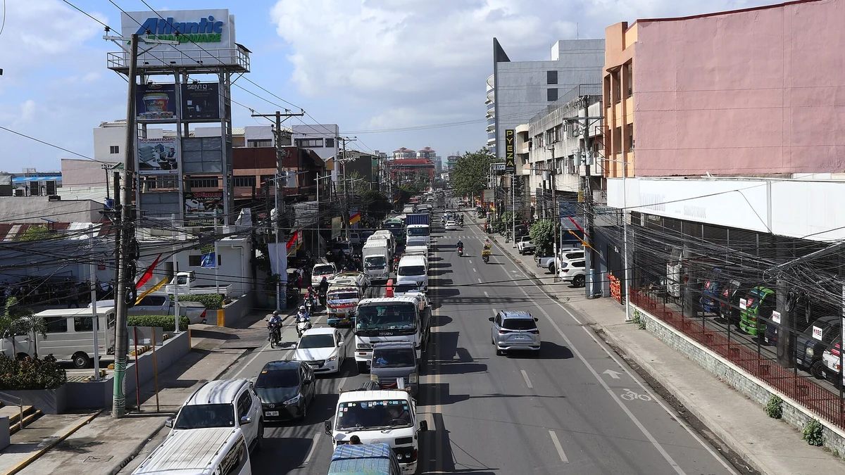 Mandaue City Subangdakuの交通(Lopez Jaena Street)