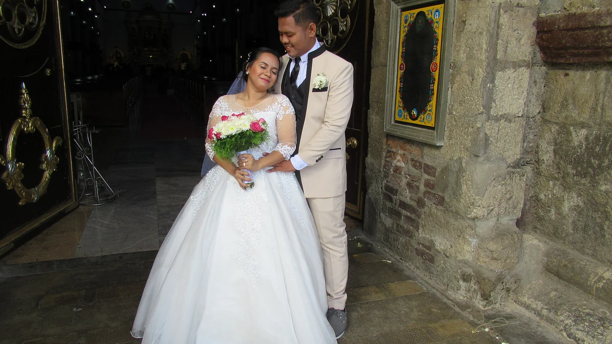 フィリピンの結婚式で使うベールとコード