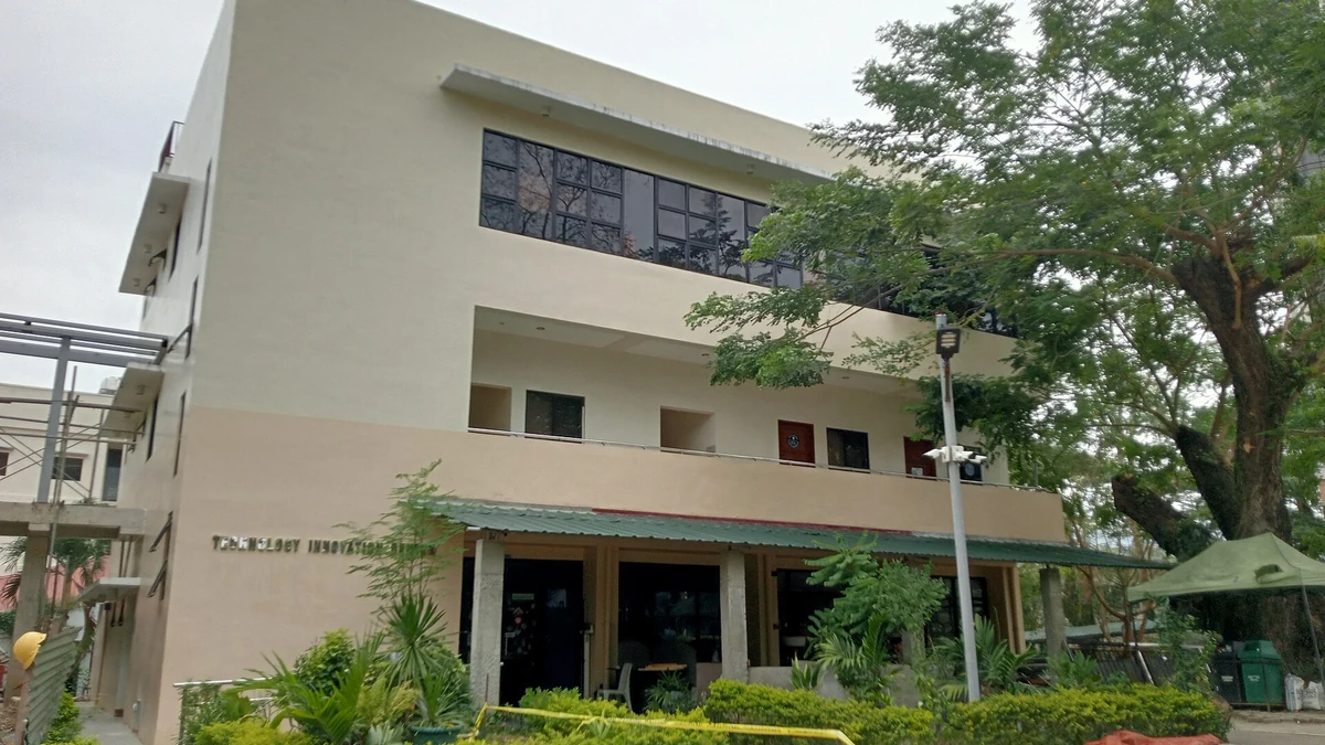 UP CebuのTechnology Innovation Center