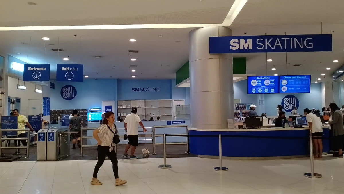 SM Seaside内にあるアイススケート場の入口