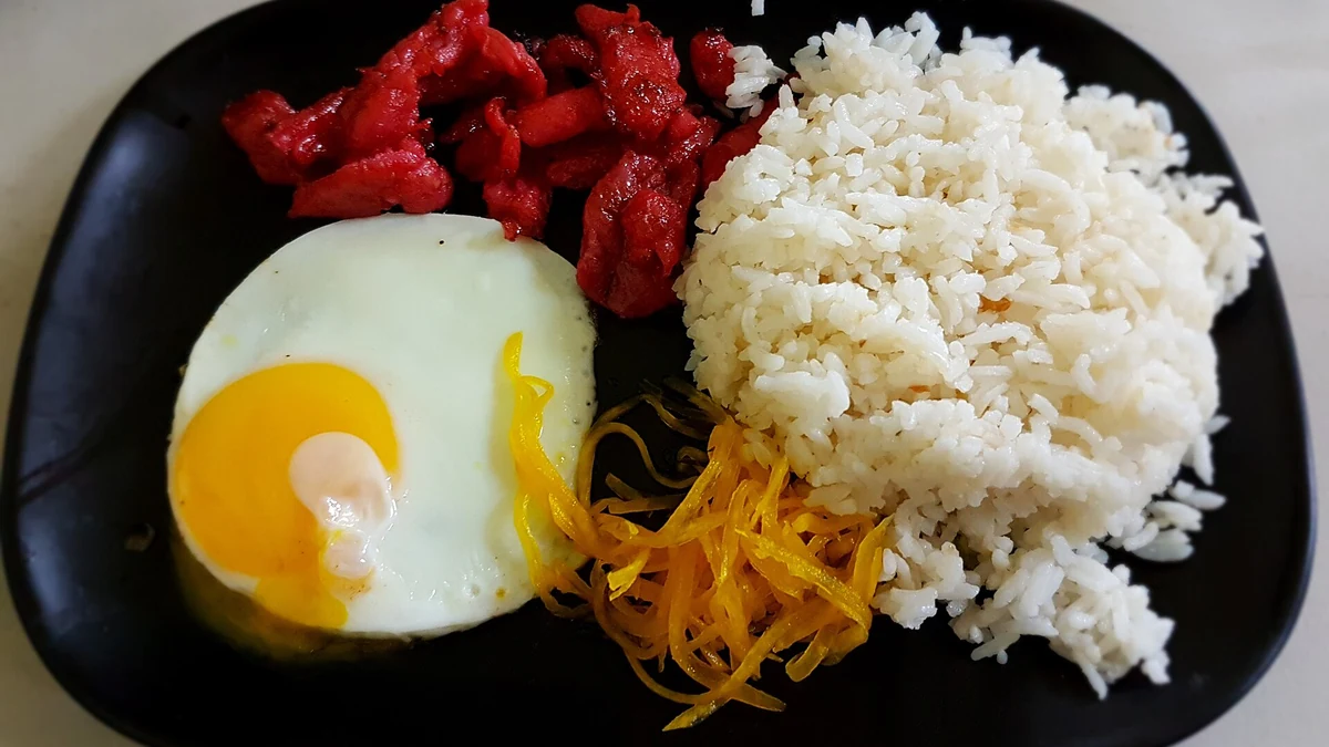 セブの朝ごはんを1日だけ外で食べる｜プトマヤ・パンデサル・シログ