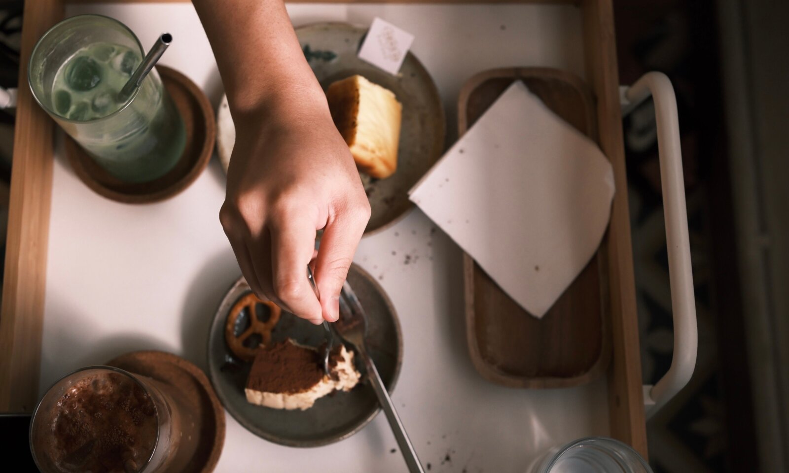 セブのTamp Cafe Black Sheep BTC｜食事・ケーキ・セットの注文条件を確認する