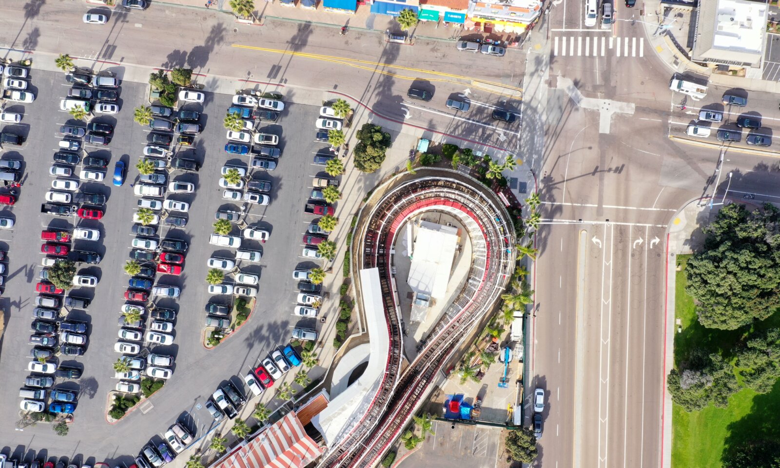 セブのGeneral Maxilom Avenue Extension Galleria・Summit周辺の交差点と施設配置を紹介する