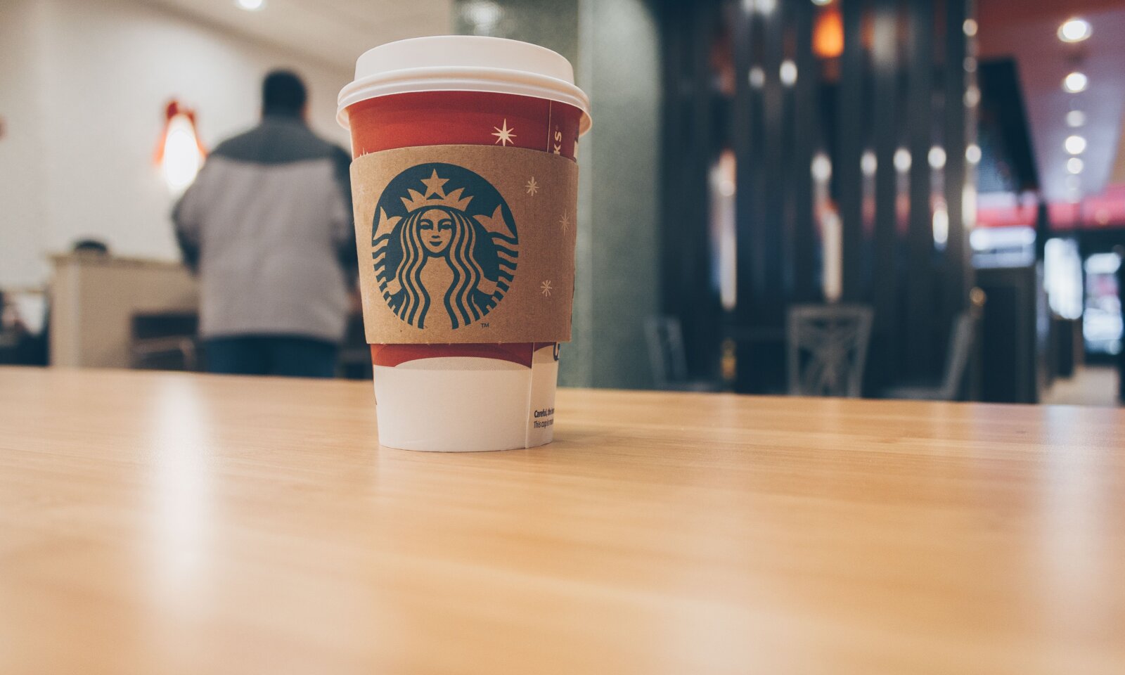 Starbucksで到着後にひと休み｜マクタン・セブ国際空港T1のAirport Village店を利用する