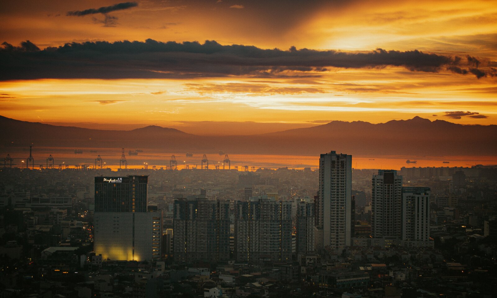 セブのSunvida Tower Cebu｜SM City向かいの住宅概要と共用設備の計画を確認する