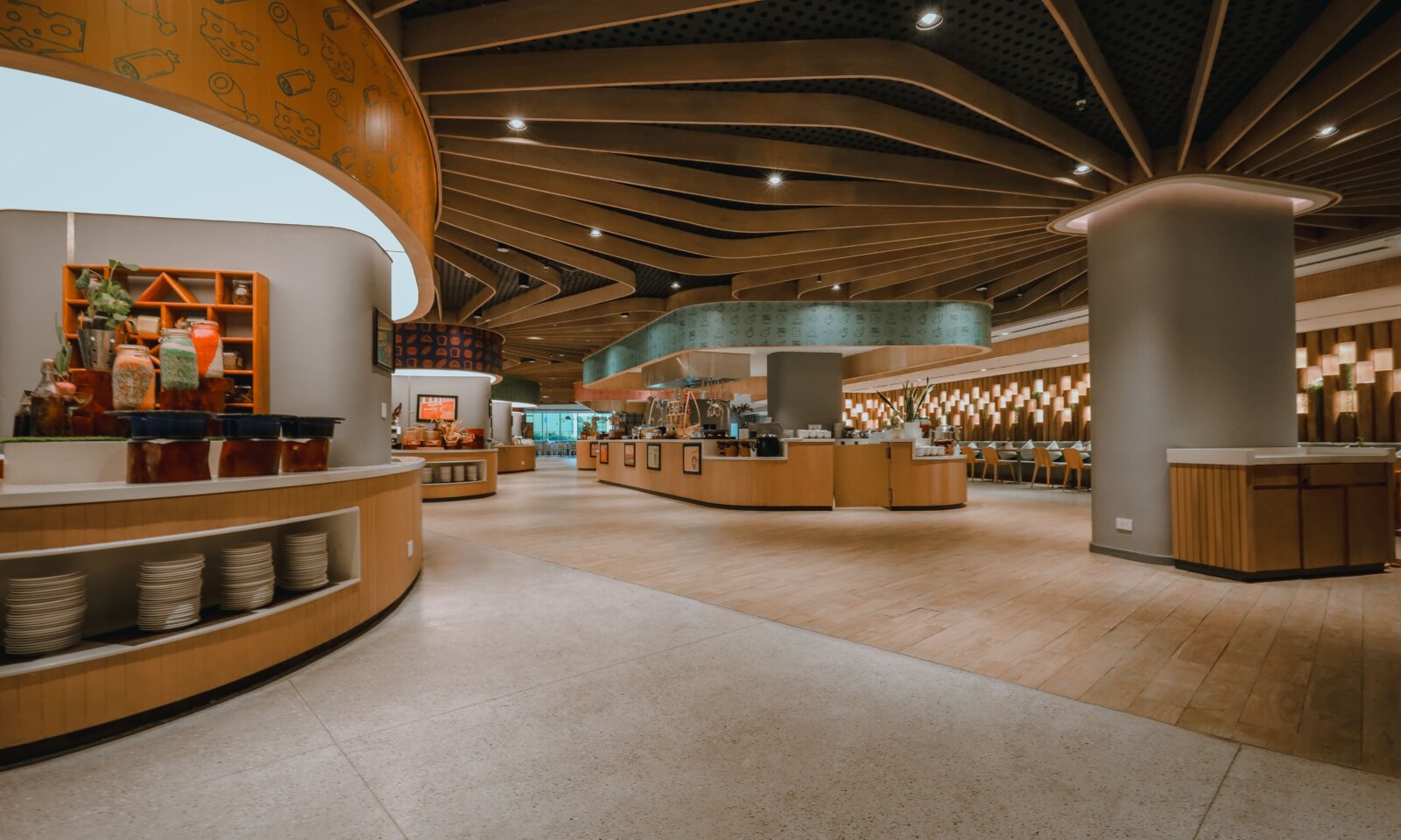 Gatewalk Food Hall計画｜2層の飲食空間と個別レストランの違いを比べる