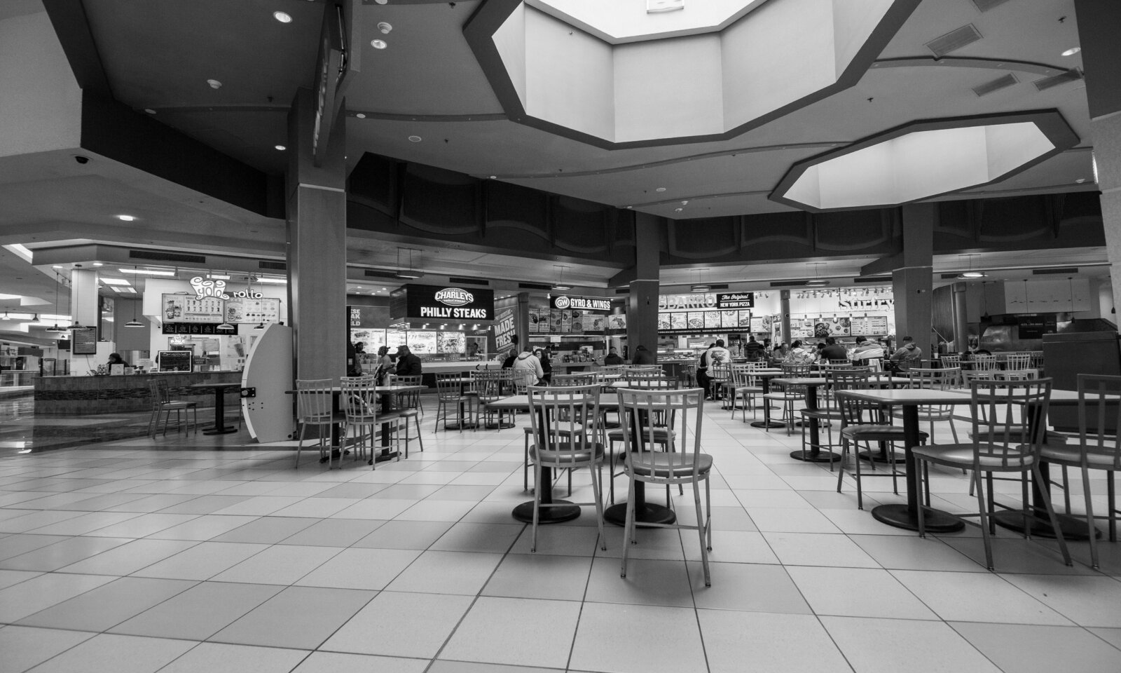 Food Gallery Robinsons Galleria Cebu|4階フードコートの店舗・共用席・注文ガイド (1)