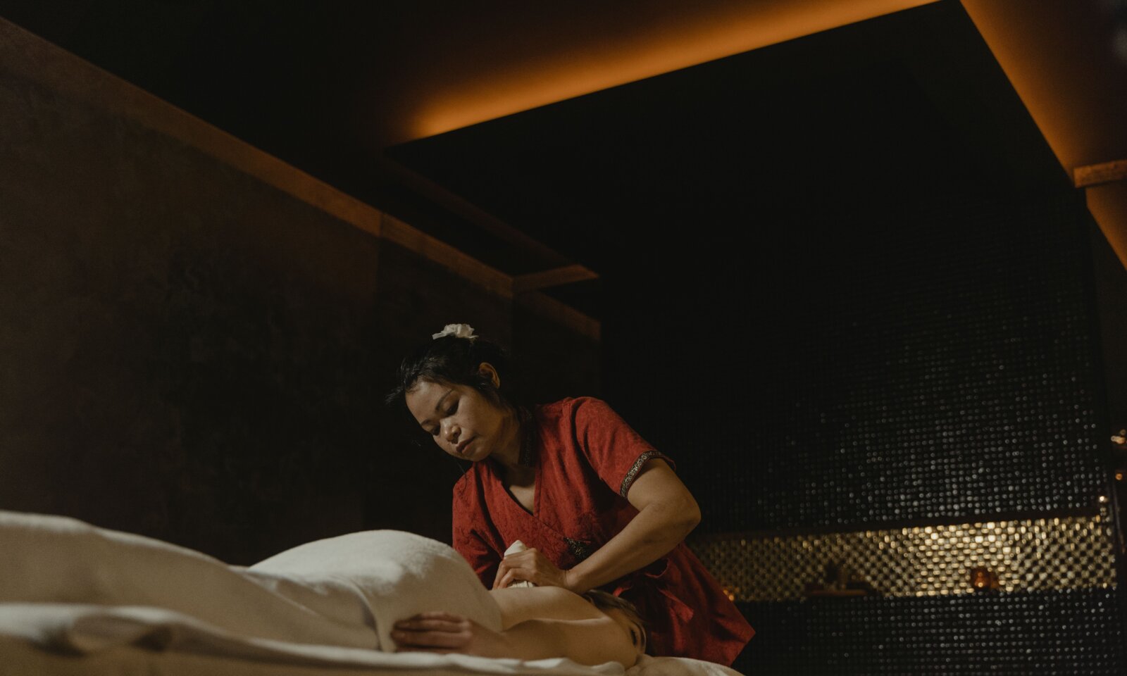 Hagod Spa at Fili Hotel｜施術料金・営業時間・客室内サービスの違い (1)を確認する