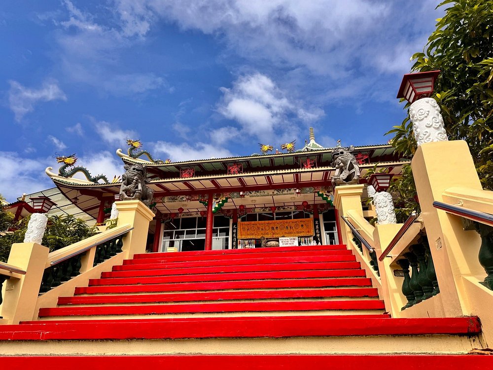 セブのLahugの宗教施設比較 Cebu Taoist TempleとCebu City Philippines Templeの違い