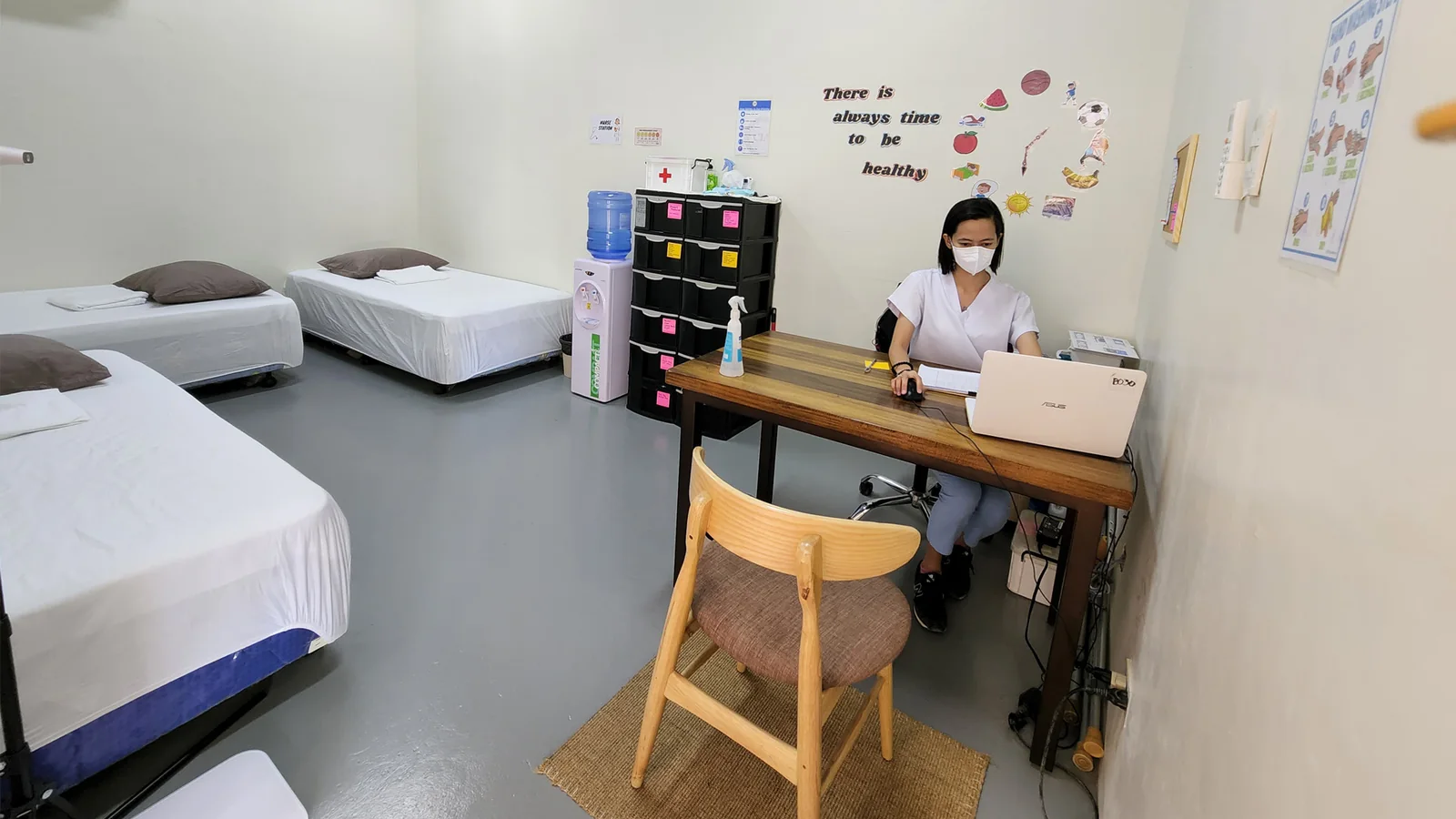宿务菲律宾语言学习场景:重点比较:多语言生活协助与校内医疗与转诊