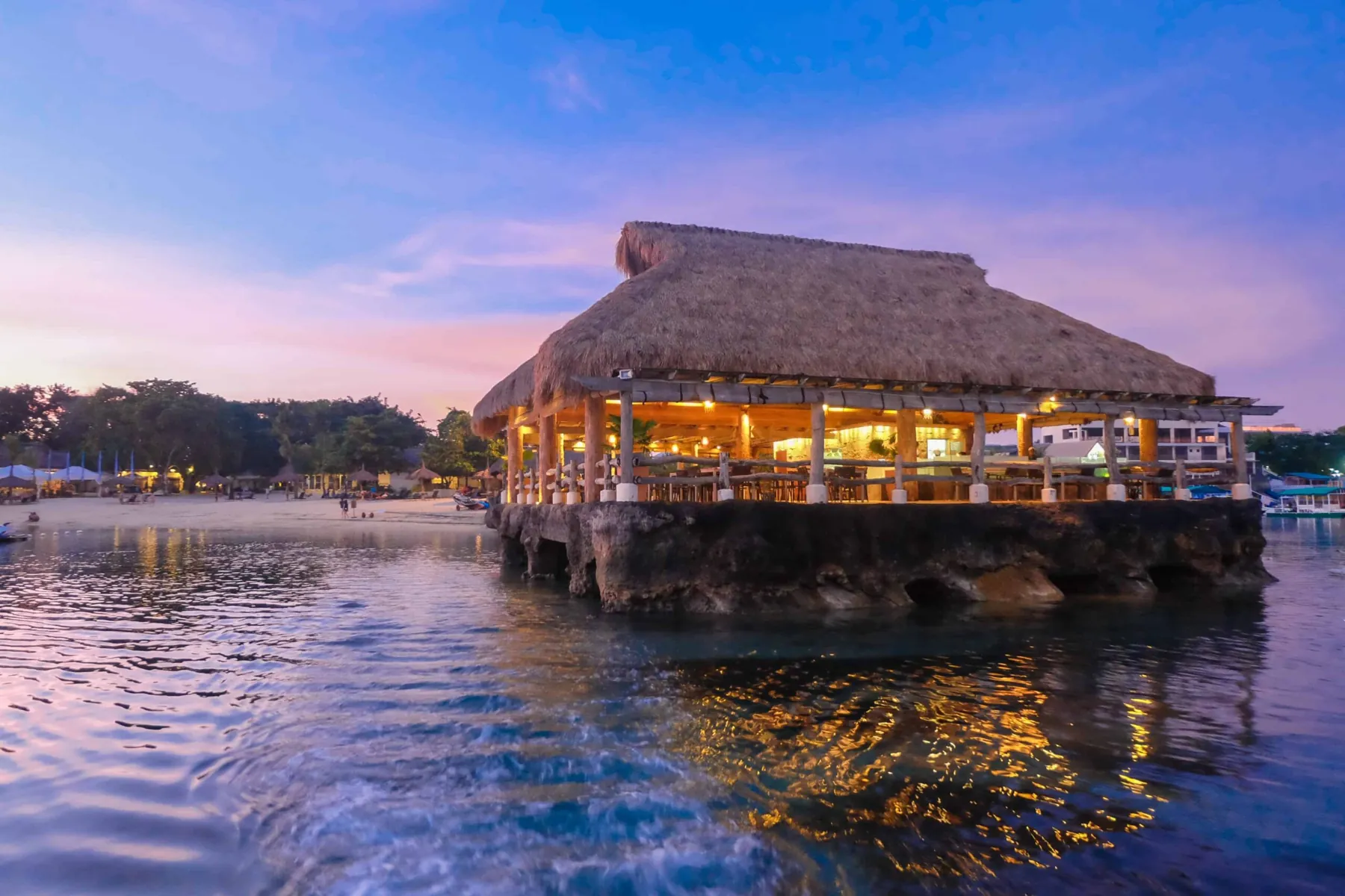 麦克坦新城Savoy Hotel与Mercure Mactan Cebu比较:客房、泳池、早餐与Expo位置|早餐按用餐人数和出发时间来配合