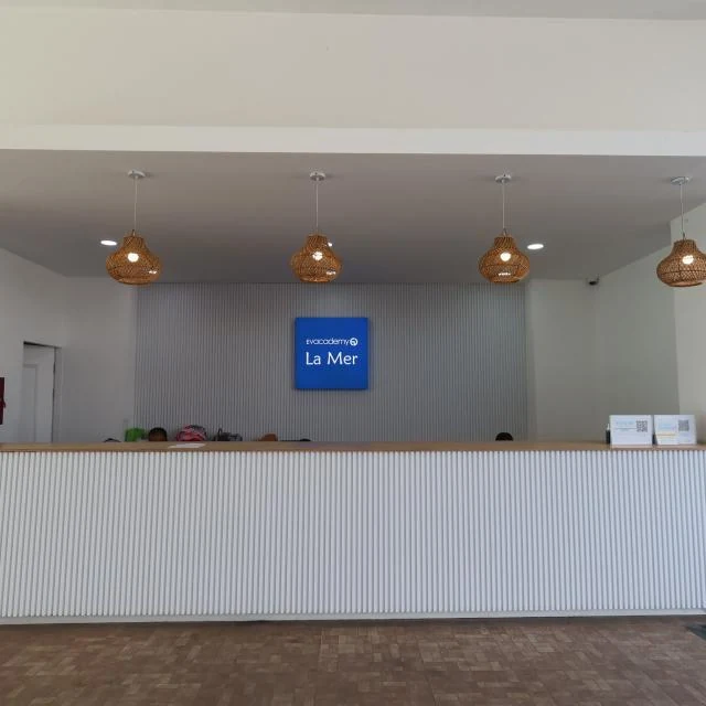 EV Academy La Merの受付